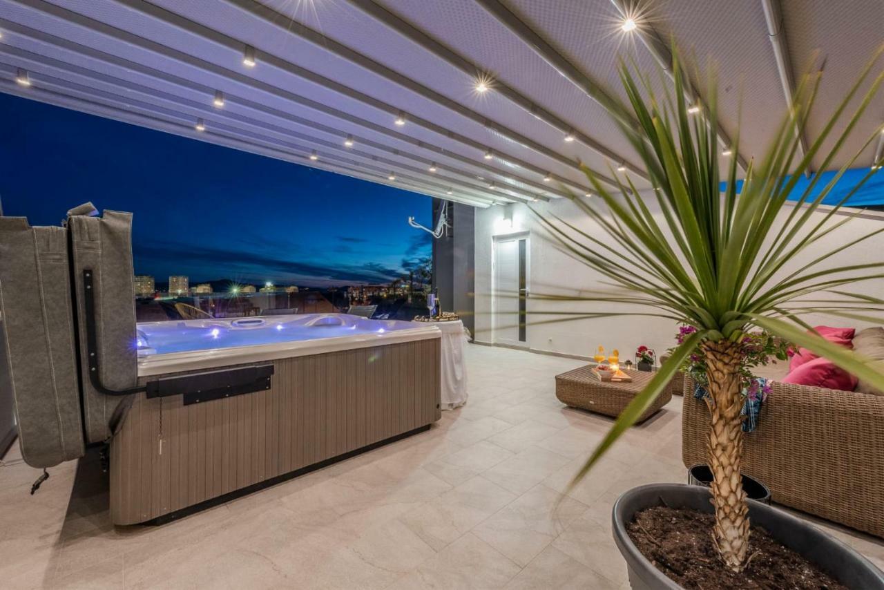 Apartment Luxury Majpruz